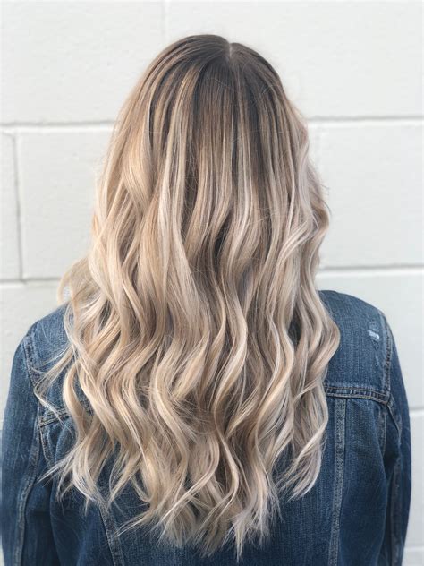 Champagne Blonde Balayage Blond Beige Ombre Blond Ombre Hair Pink