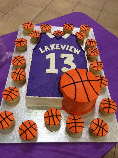 Pin By Kristin Truex On Basketball Party Ideas Basketball Cake Sports Themed Cakes Party Cakes