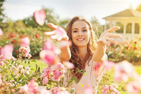 15 Mantras To Help You Choose Happiness
