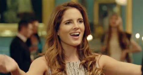 Binky Felstead Tells Made In Chelsea Pals Shes Pregnant In Season 13