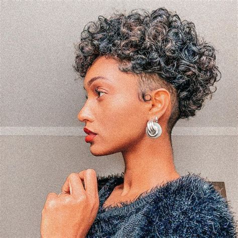 Nos 10 Inspirations De Coupes Courtes Sur Cheveux Bouclés Ma Coiffeuse Afro