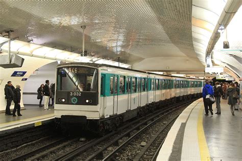 Rame Mf 67 A Nation Metro De París París
