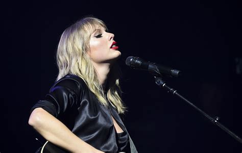 Taylor Swift Announces 2020 European Festival Tour And Lover Fest Us Dates