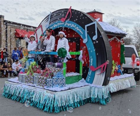 Unique Ideas For Christmas Parade Floats Complete Holiday Parade