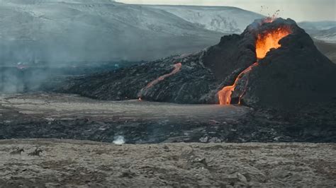 The Dnd Movie Shot A Real Volcano Erupting In Iceland