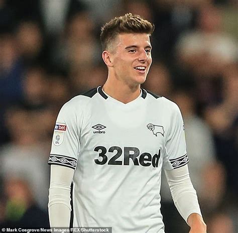 He played for vitesse and derby county on loan before returning to chelsea in 2019. Frank Lampard backs Chelsea kid Mason Mount for England senior call-up | Daily Mail Online