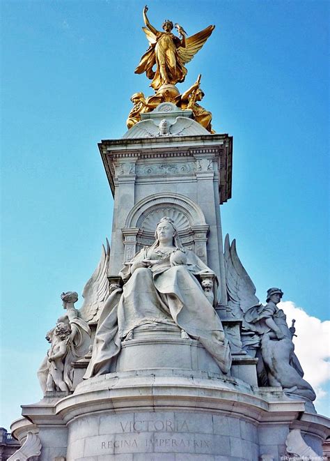Queen Victoria Memorial Outside Buckingham Palace Victoria Memorial