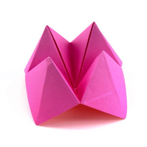 How To Make An Origami Fortune Teller Folding Instructions Origami
