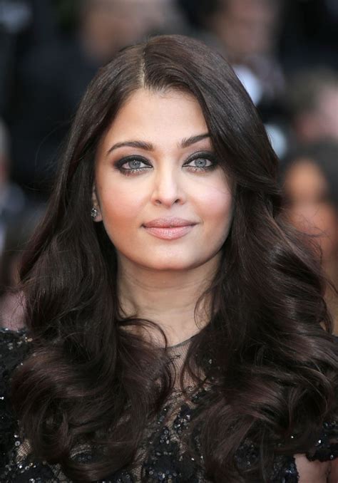 Born into a traditional south indian family, aishwarya started modeling at a young age. All The Times Aishwarya Rai's Eyes Mesmerized Us | Beauty ...
