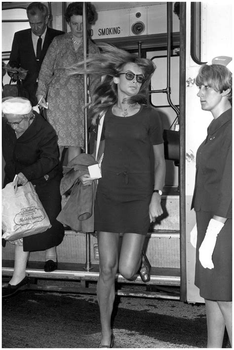 Jean Shrimpton Heathrow August 02 1967 Jean Shrimpton Sixties