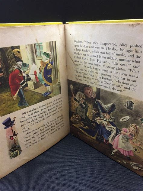 Eng 1966 Vintage Alice In Wonderland Story Book Hobbies And Toys