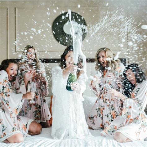 Bridal Party Champagne Spray Wedding Photo Inspiration Unique Wedding Photos Bridal Parties
