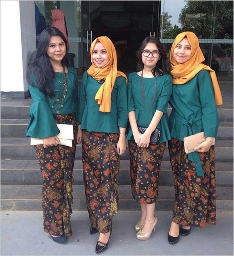 10 Model Baju Batik Pesta Wanita Muslim Modern Pakaian Wanita Model Pakaian Hijab Model