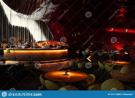 Imagen Interior De Un Restaurante Futurista Con Mesa De Bar Y Techo