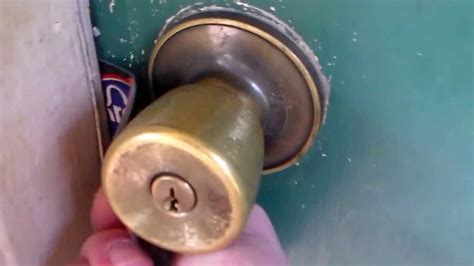 How To Unlock A Door Lock Without A Key Door Knobs