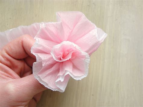 Diy Crepe Paper Flowers With Tutorials Guide Patterns