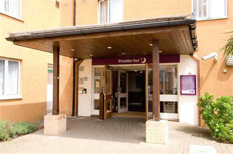 We've run out of rooms with windows on your selected dates. Premier Inn London Croydon (Purley A23) Hotel - Hotels in ...