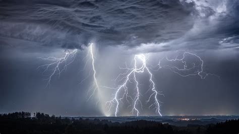 Lightning Thunder Sky Lightning Strikes Cloud Thunderstorm Storm Phenomenon Darkness