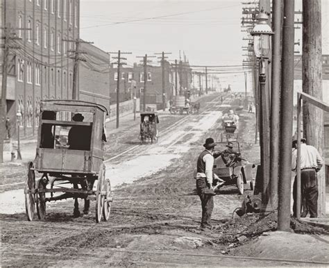 30 Stunning Vintage Photographs Of St Louis Streets In