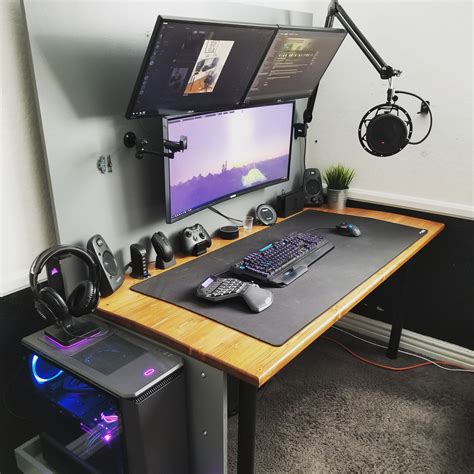 Jccaloy #roomtour2020 #ps4setup i'm about to my simple room ps4 gaming/vlogging setup for my youtube channel. 50 Amazing PC Gaming Setups That Will Make You Jealous ...