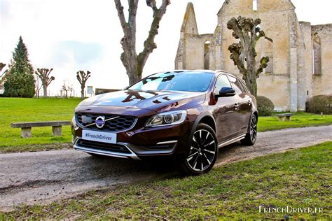 (redirected from volvo v60 cross country). Essai de la Volvo V60 Cross Country : la boucle est ...