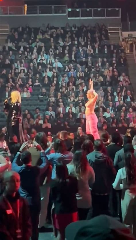 Get The Fk Off Bh Avril Lavigne Confronts Topless Protester During Juno Awards Speech