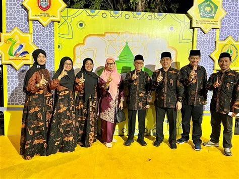 Kafilah Jatim Hadiri Malam Ta Aruf MTQ Nasional XXIX Kalimantan Selatan Dinas Komunikasi Dan