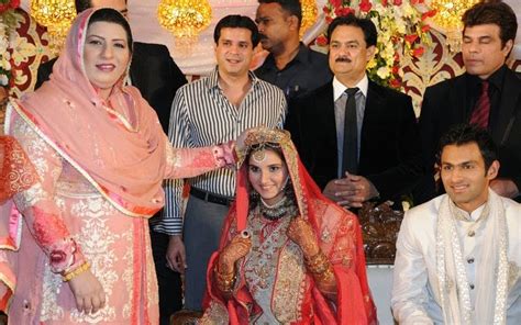 Amazing Wallpapers Sania Mirza And Shoaib Malik Marriage Images