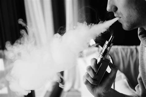 Vaping Vs Cigarette Smoking 5 Key Differences All Peers