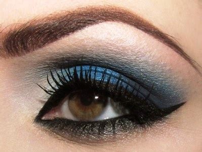 The stila shimmer and glow liquid eye shadow come in a cute compact bottle and the shimmery blue is the most gorgeous color you have ever seen. Navy Blue Smokey Eye Makeup by Lisa Eldridge! - Beauty ...