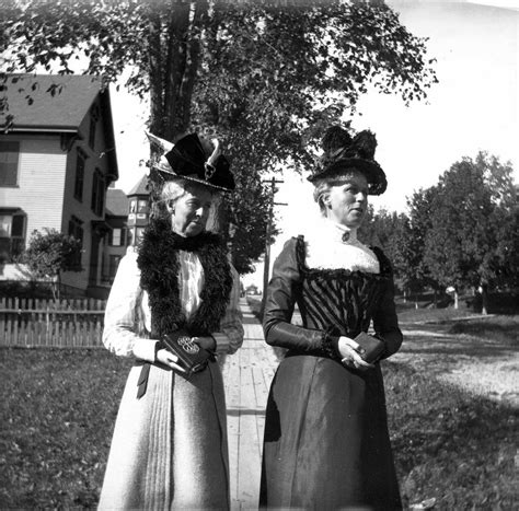 Rare Vintage Photographs Show Womens Styles Of Maine From The Late