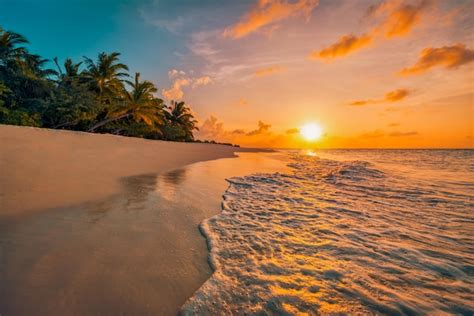 Premium Photo Beautiful Panoramic Sunset Tropical Paradise Beach