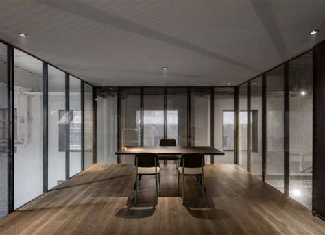 25 Beautiful Contemporary Offices That Combine Glass And Wood002 Home