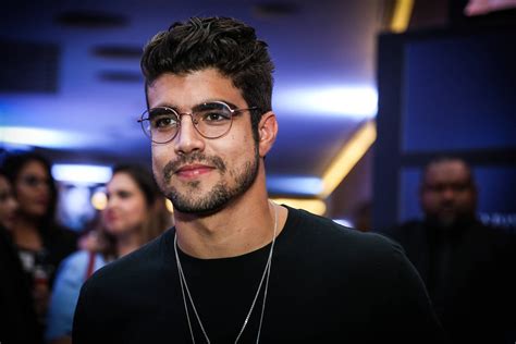 Caio was discovered in a contest on caldeirão do huck television show, before that he worked with event production. F5 - Celebridades - Caio Castro é condenado a pagar ...