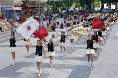 PASACALLES DE INICIO DE FIESTAS EN LA BARRIADA DE PRINCESA ...