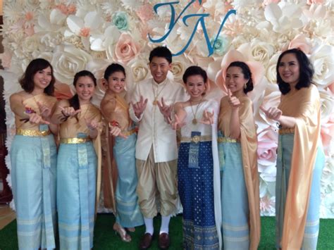 Wedding photographer society is promoting the best wedding photographers for destination weddings worldwide. Thai Traditional Wedding Ceremony