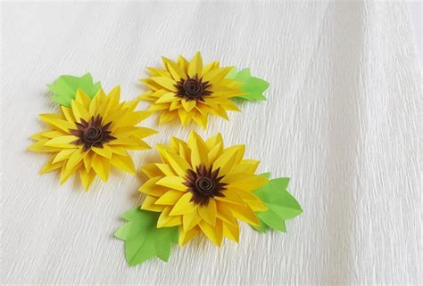 How To Make Paper Sunflowers Recipe Sunflower Crafts Paper