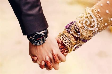 Muslims are taught to lower their eyes to avoid fitnah. The Secrets to Happy, Lasting Islamic Marriages - Muslim ...
