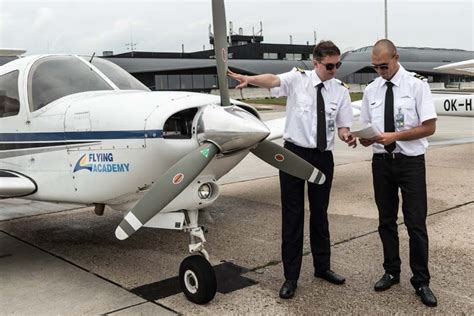 Easa Ppl Flying Academy Vienna Professional Pilot Training