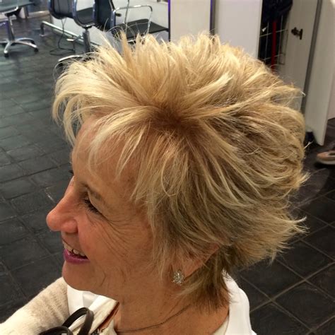 Check spelling or type a new query. Tagli Capelli Corti Bianchi