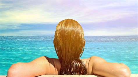 How To Prevent Your Hair From Turning Green After Swimming Because It