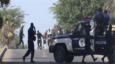 Polícia Angolana Impede Manifestação E Detém Mais De Uma Dezena De Participantes Namibe Fala