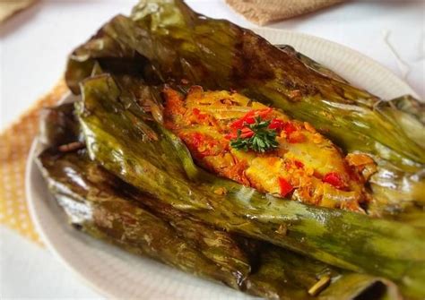Umumnya siomay dibuat menggunakan ikan tenggiri yang memiliki rasa gurih yang khas. Pepes Teri Basah | Resep | Makanan, Resep, dan Peralatan makan