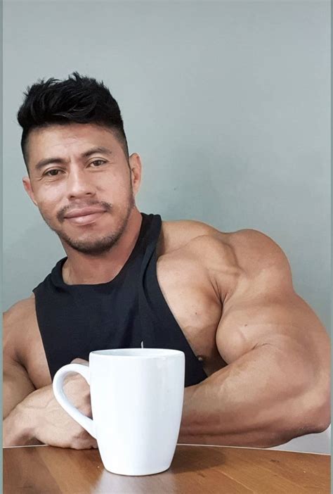 Muscle Guy On Twitter Hot Built Muscle Hunk Juan Gudiel