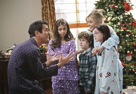Modern Family Christmas episodes ranked from best to bestest
