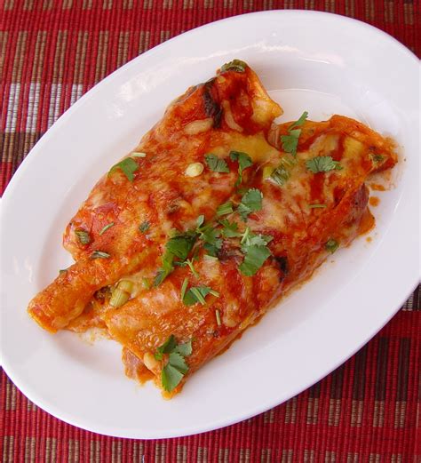 It's made with layers of tortillas, ground beef, cheese, and peppers. Ground Beef Enchiladas