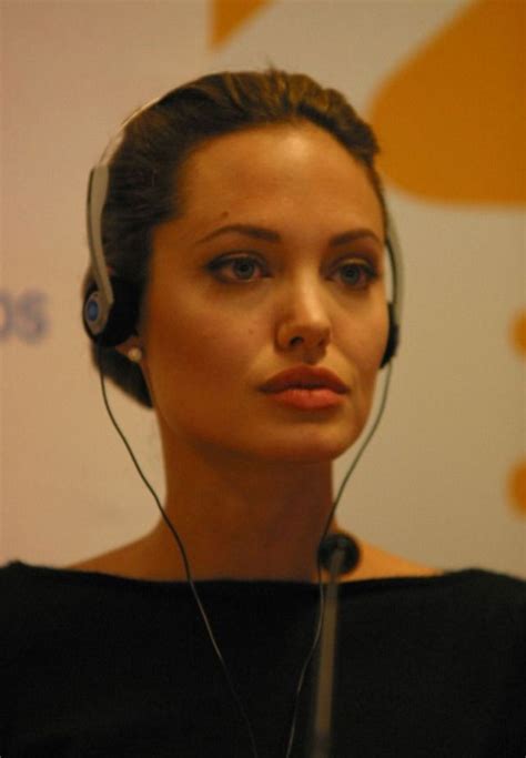 Pin By Jennifer On Carrietta Lorraine Angelina Jolie Angelina Jolie