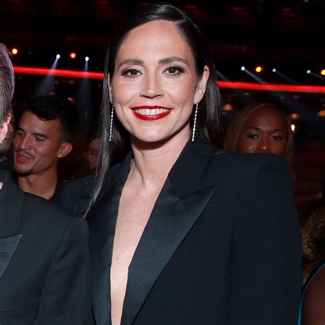 Sue bird and eddy alvarez selected as team usa's flag bearers for the olympic games tokyo 2020. Sue Bird Promises the 2020 ESPYs Will Not "Shy Away" From ...