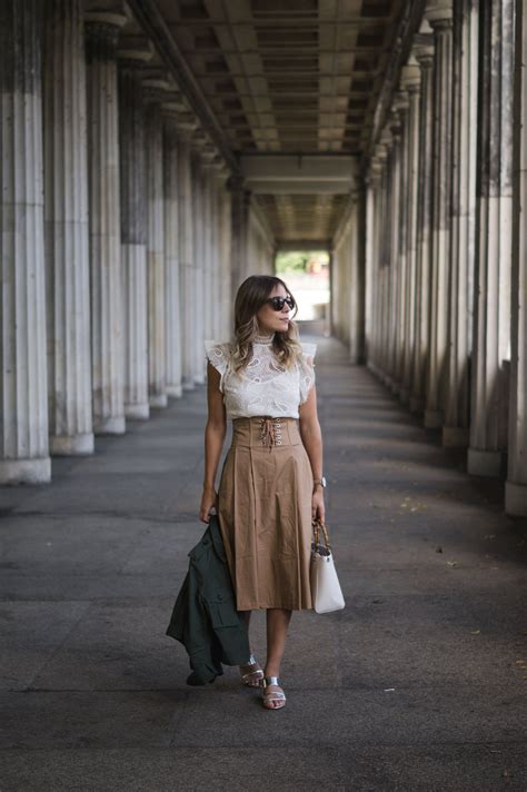 Wir haben montag bis freitag von 9.00 bis 21.00 uhr, am samstag von 9.00 bis 18.00 uhr und sonntag von 09.30 bis 18.00 uhr geöffnet. Berlin FW | Fashion, Outfits, Berlin fashion week