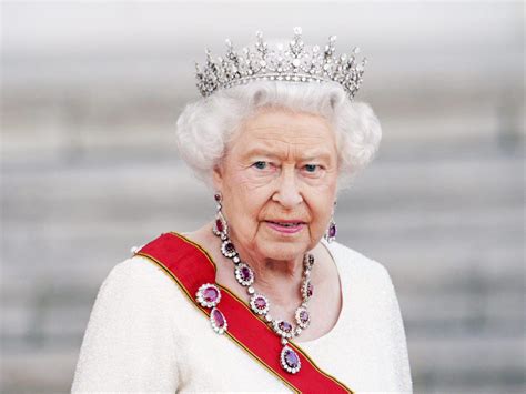 Queen Elizabeth Marks 70 Years On Throne Trendaz